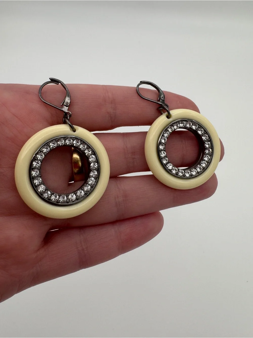 Vintage Kenneth KJL Ivory Hoop Earrings, Gunmetal Rhinestone Designer Jewelry - Picture 1 of 4